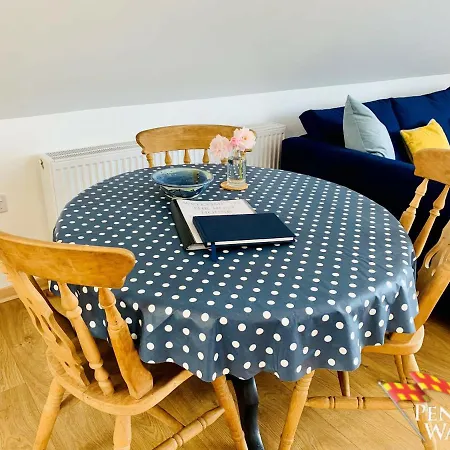 The Boat House, Spacious Village *