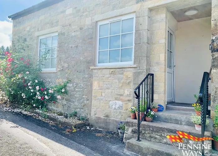 The Boat House, Spacious Village Apartamento *